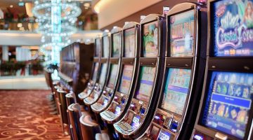 Spēlēt kazino bez depozita vai bez maksas